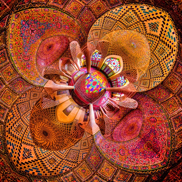 Incredible-and-Colorful-Mosque-11-640x640