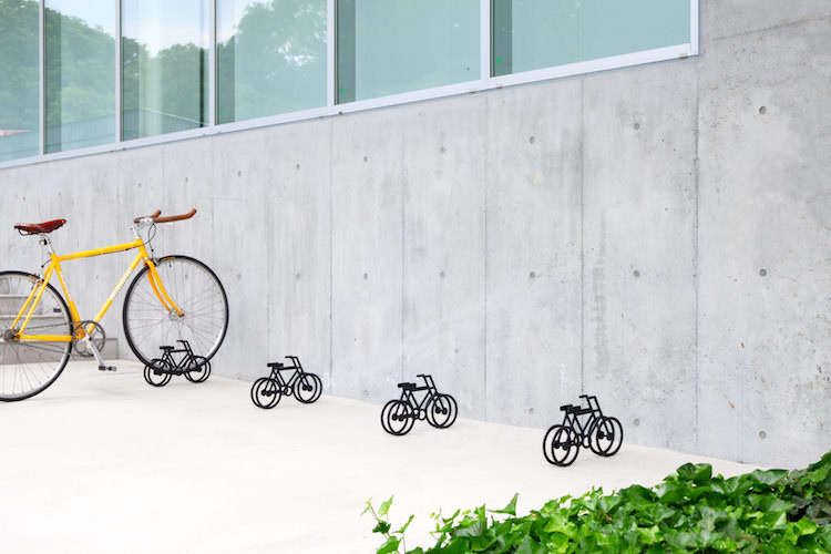 on-bicycle-stand-bike-shaped-bike-stand-yuma-kano-1