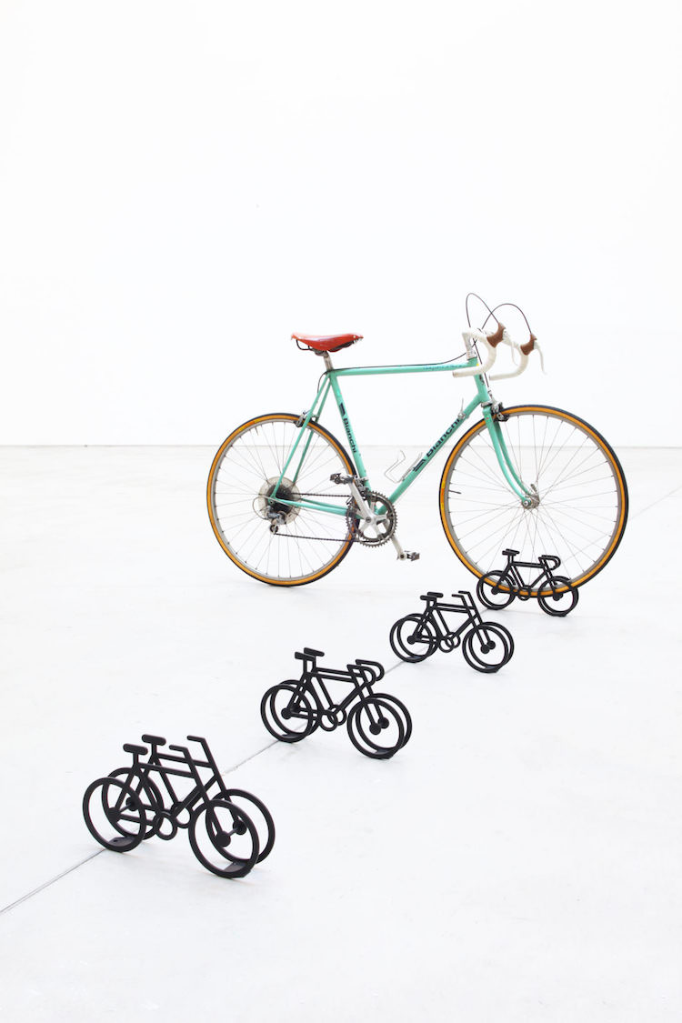 on-bicycle-stand-bike-shaped-bike-stand-yuma-kano-2